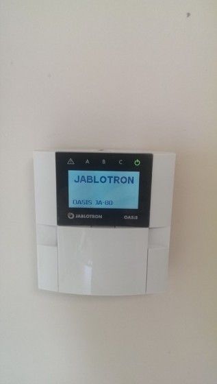 Manipulator systemu alarmowego Jablotron – apteka szpitalna w Szamotułach