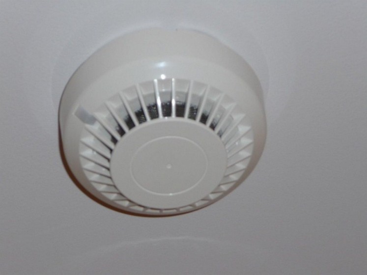 Adresowalna czujka dymu pod sufitem – system Polon-Alfa 4900