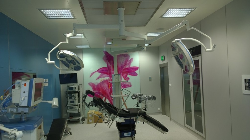 Sala zabiegowa z instalacjami teletechnicznymi – Szpital Św. Wojciecha w Poznaniu